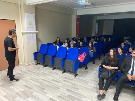 Yüksekokulumuz 2023-2024 Eğitim-Öğreyim Yılı Pazarlama ve Reklamcılık Bölümümüzün Oryantasyon Programı Gerçekleştirildi